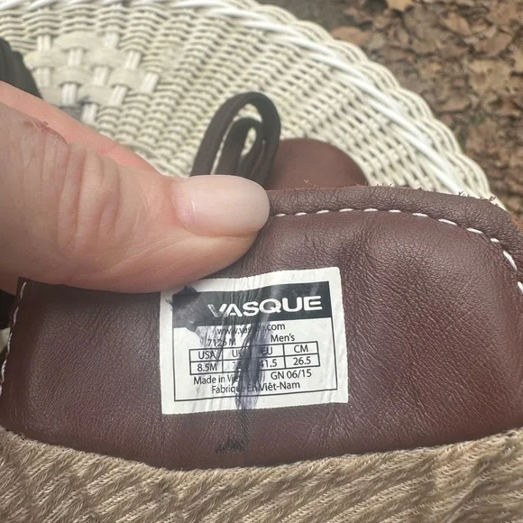 Vasque boots. Vasque Sundowner GTX boots. Size 8.5. Backpacking boots. Hike work - Picture 4 of 13